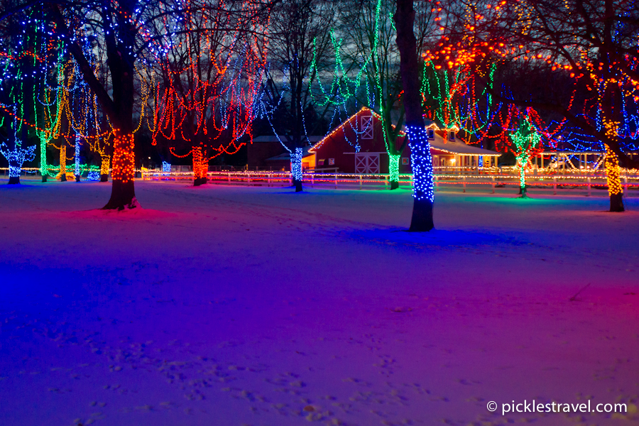 A colorful Christmas outdoor Holiday Light show by the Kiwanis club in Mankato- on display in Sibley Park- the perfect winter activity for the whole family to enjoy. Click to find out when Santa is available