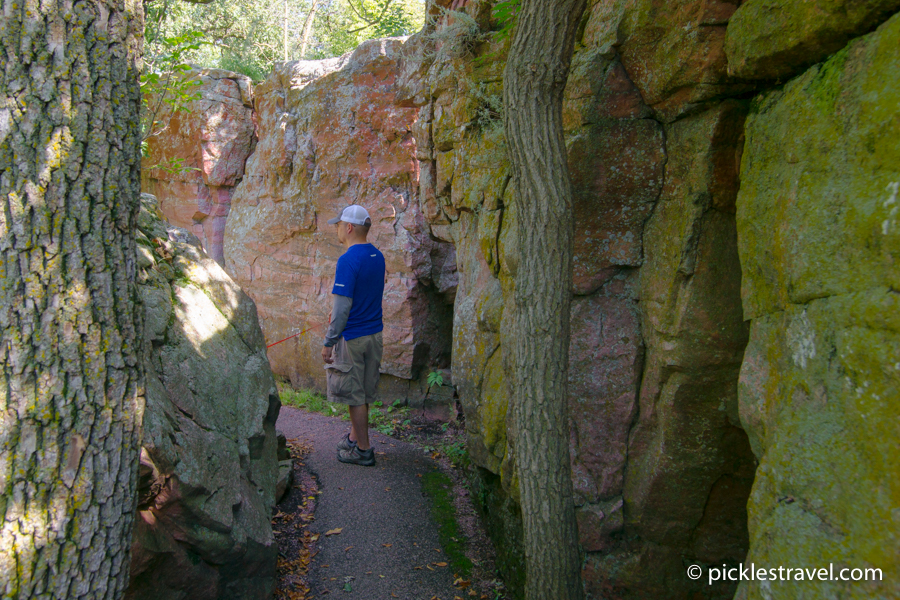 Pipestone National Park circle tour walk