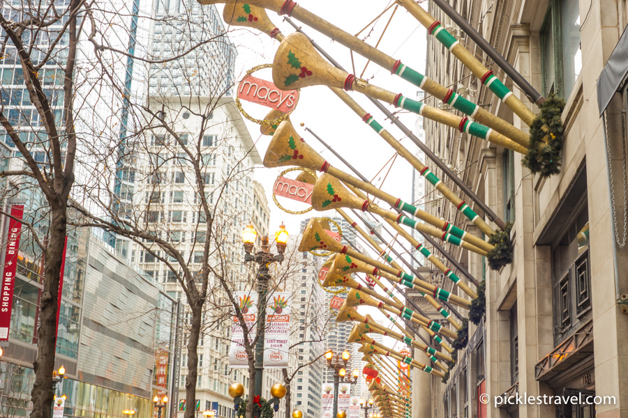 Christmas in Chicago at Macy's Department Store • Pickles Travel Blog ...